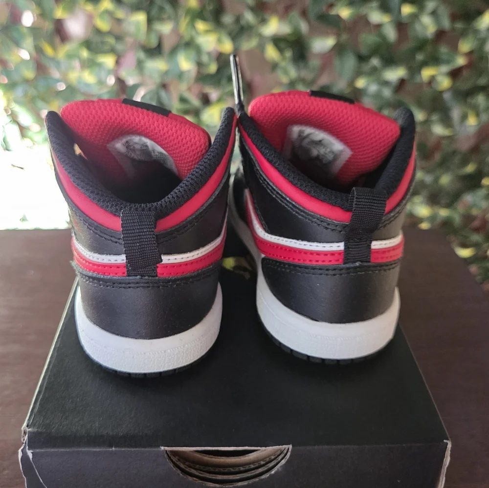 Jordan air mid